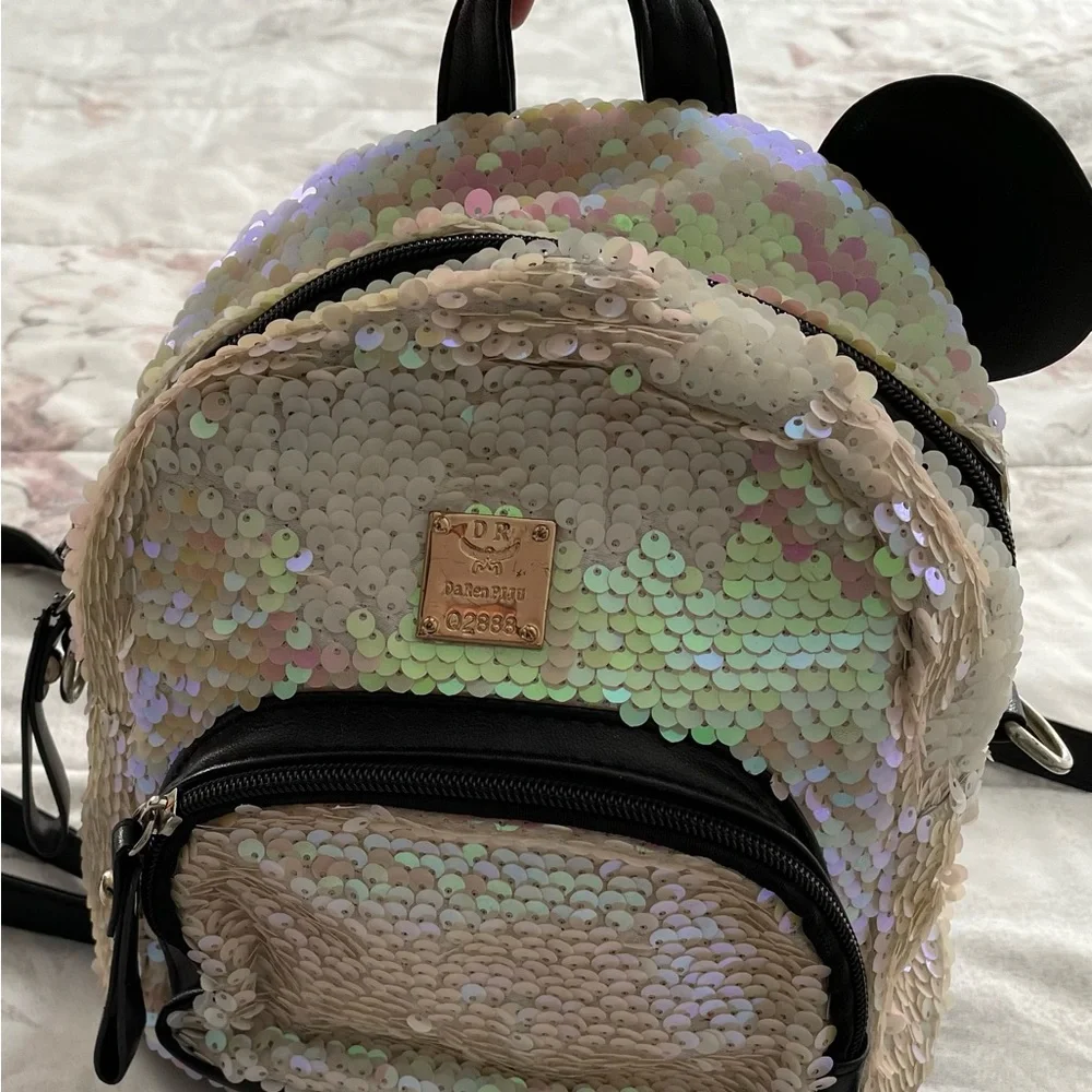 D&R Daren Piju sequins white and pink backpack party black back removable straps